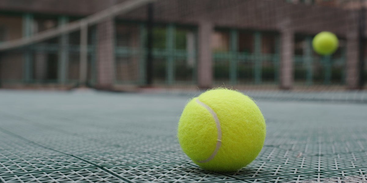 tennis String machine